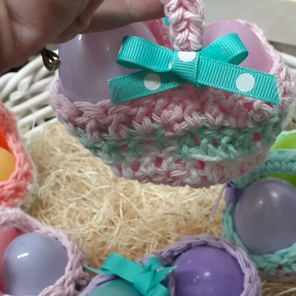 Hand‎ crocheted  mini Easter baskets, bunnies (pick 2)